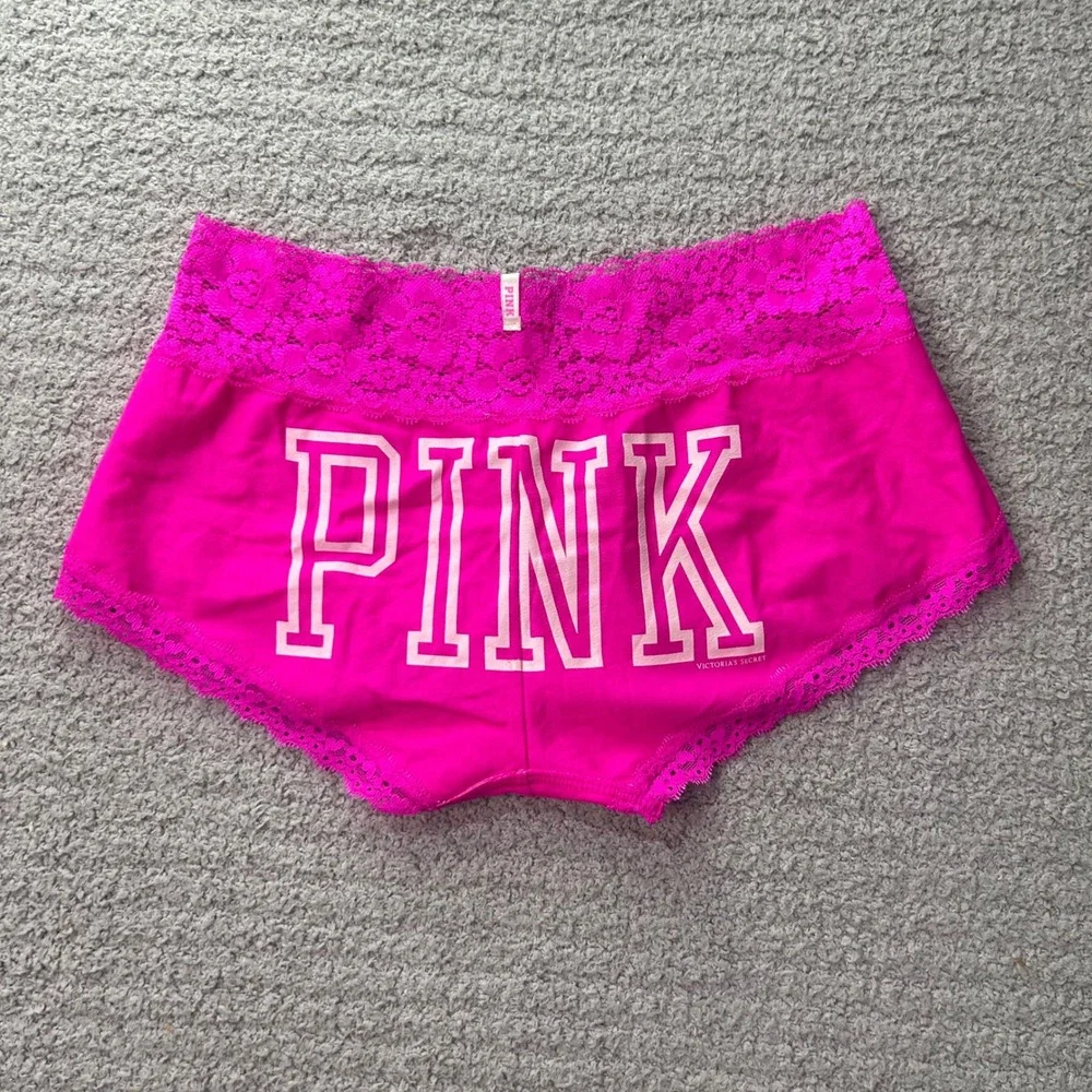 Victoria's Secret PINK Boy Short Lace Trim Pink Medium Y2K Barbiecore Logo Panty